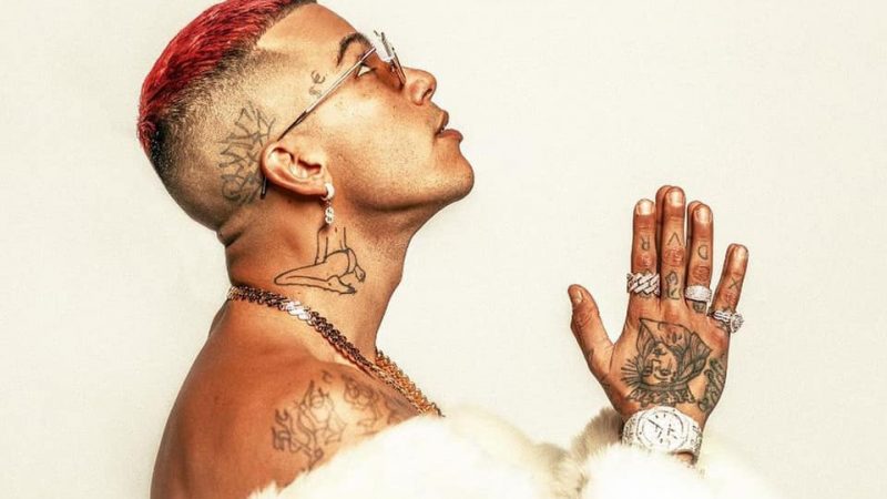 Sfera Ebbasta lanza "Famoso"