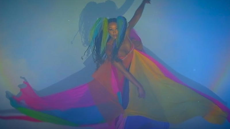 Lion Babe junto a Ghostface Killah en "Rainbows"